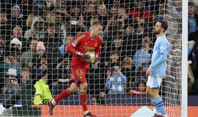 意媒：签维卡里奥的价格被认为过高，国米也在考虑卢宁等人选