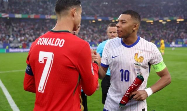 C罗3分，姆巴佩2分，《队报》恶评葡法巨星