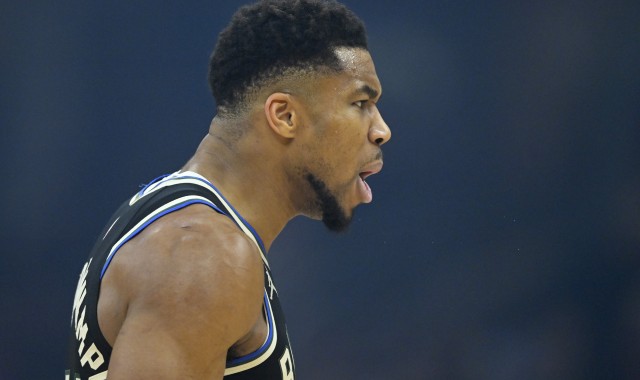 开云体育-队友都烦了！波蒂斯：希望字母尽快决定 别让乌云一直笼罩着球队