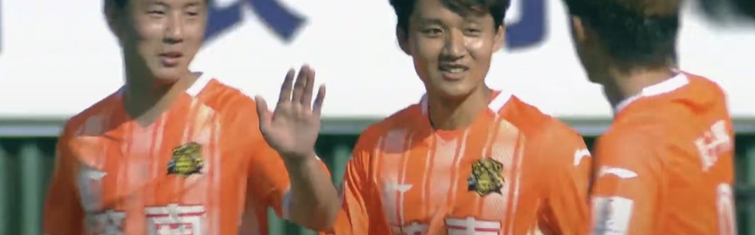 开云体育-齐鲁超赛|坐镇省体称“南哥”！济南6：0大胜济宁，迎开门红